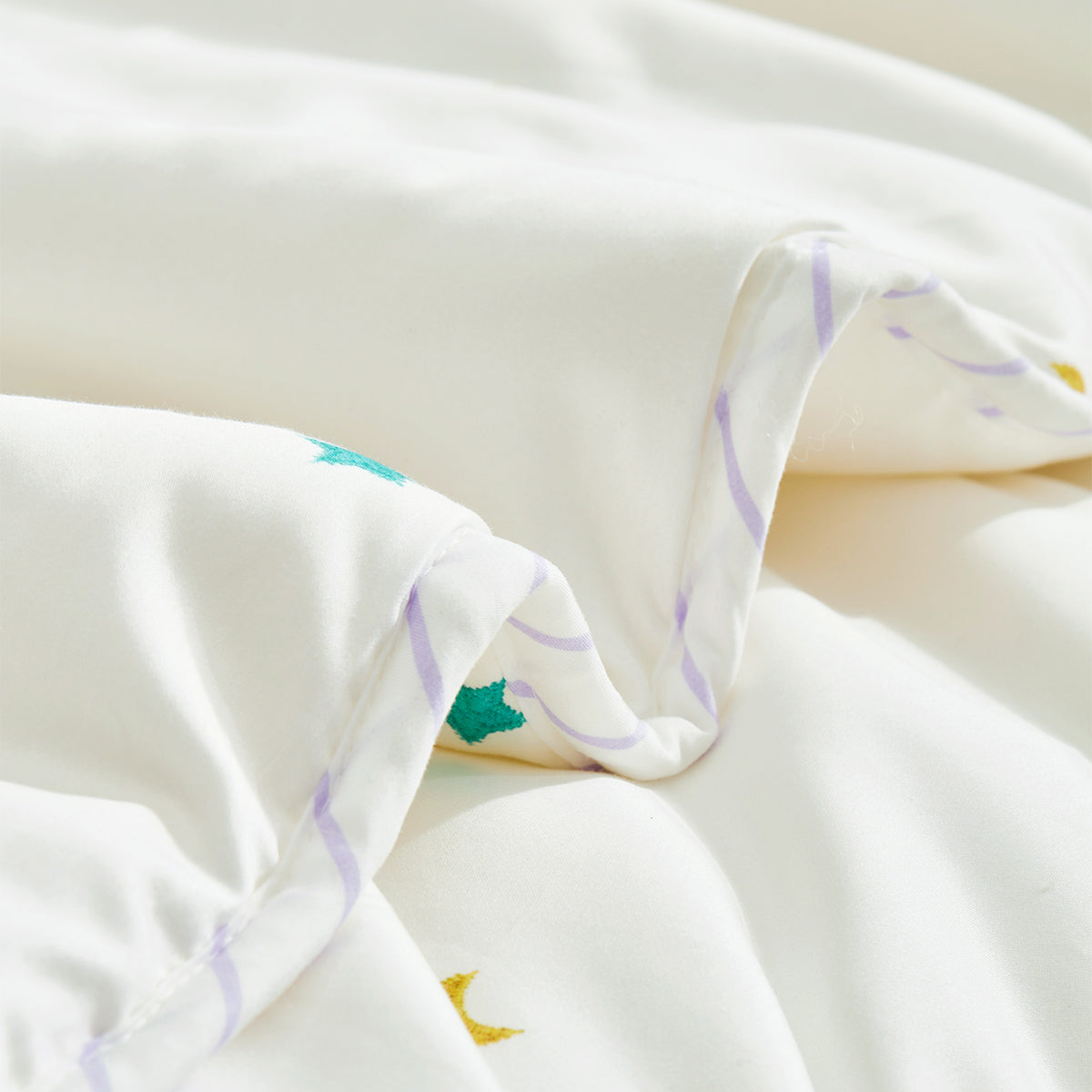 SleepGenius 100% Cotton & Mulberry Silk Dual-Comfort Quilt