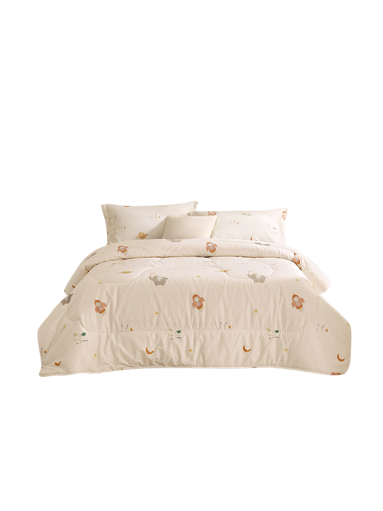 Kids Playful Soy Silk Quilt: 100% Cotton & Antibacterial Bedding