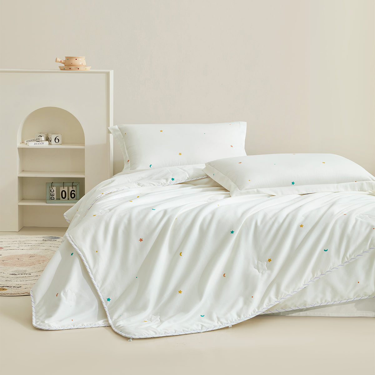 SleepGenius 100% Cotton & Mulberry Silk Dual-Comfort Quilt