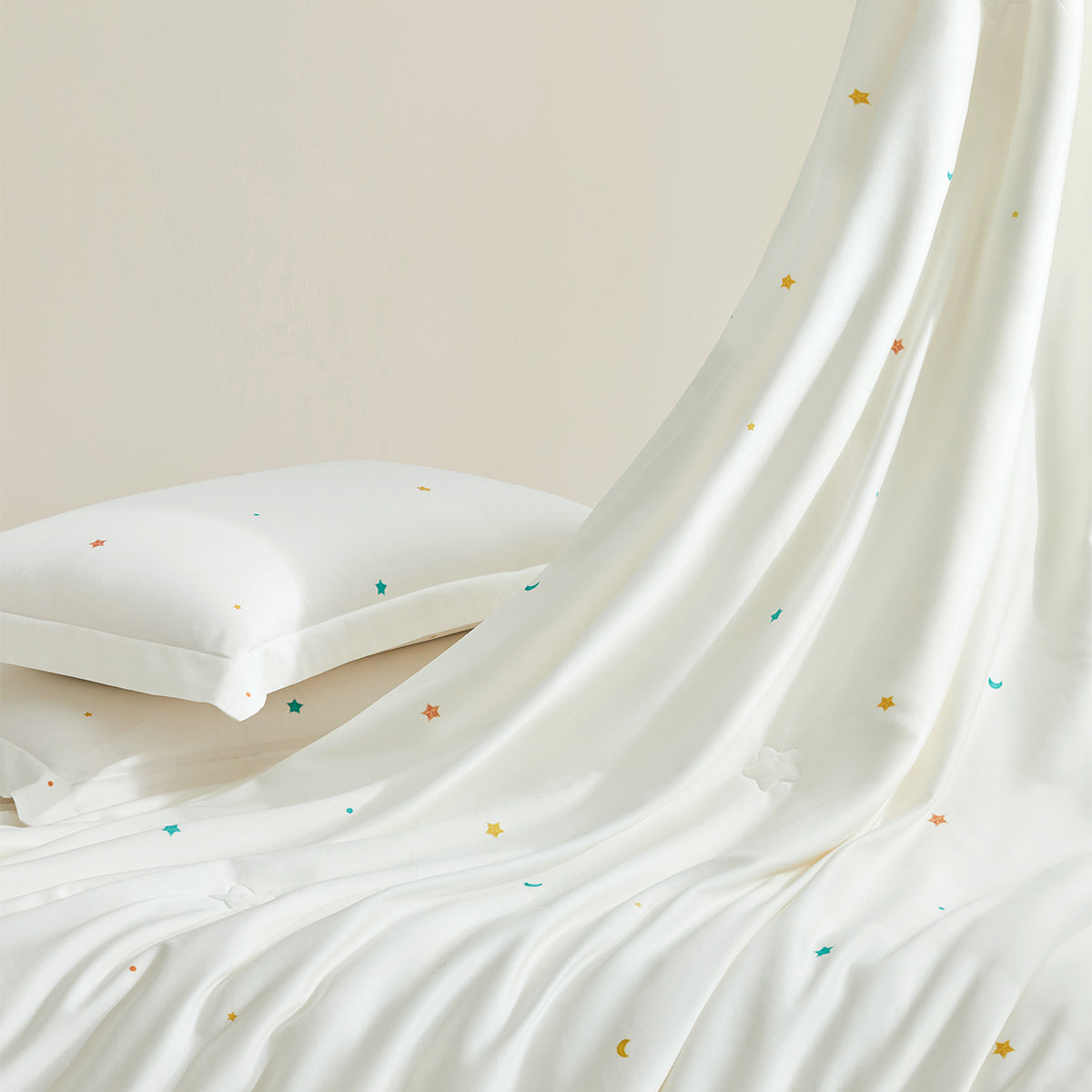 SleepGenius 100% Cotton & Mulberry Silk Dual-Comfort Quilt