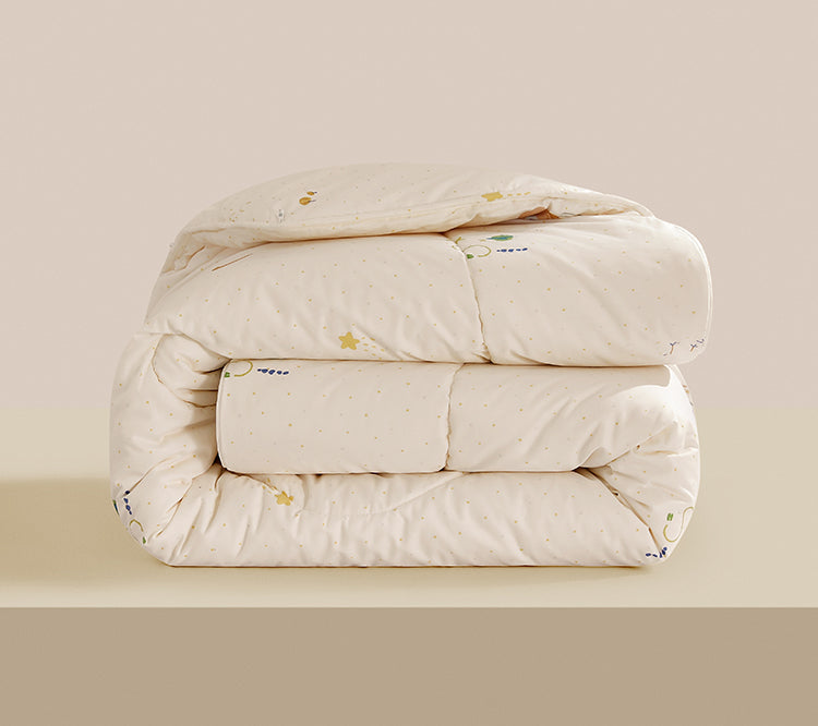 Kids Playful Soy Silk Quilt: 100% Cotton & Antibacterial Bedding