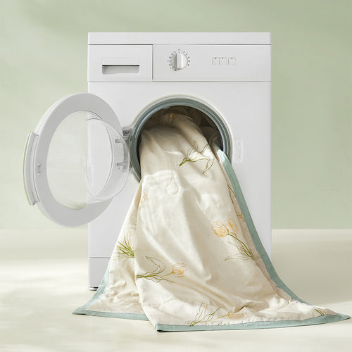 BloomScape™ Washable Silk Summer Quilt
