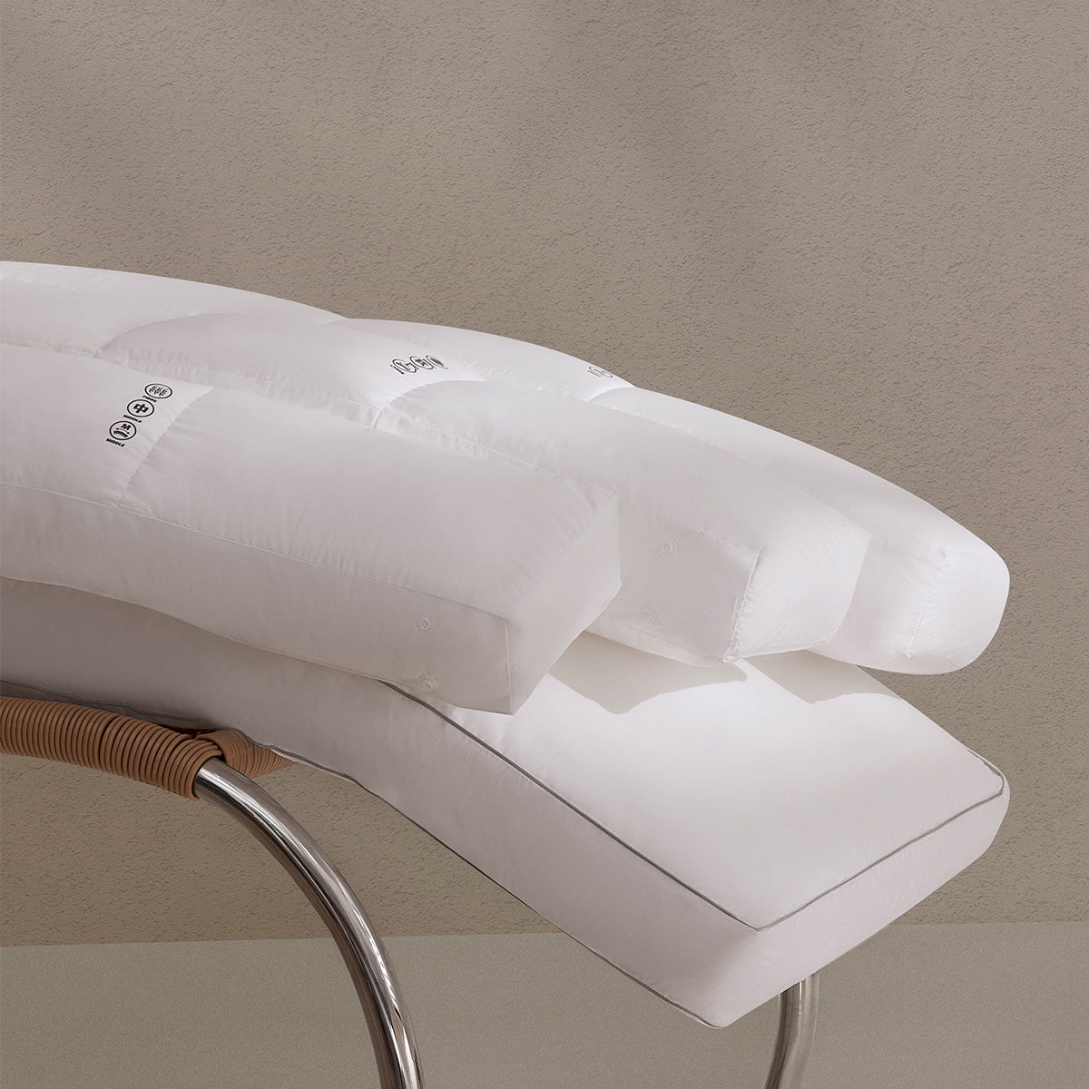 Reddot FreeSoul Pillow