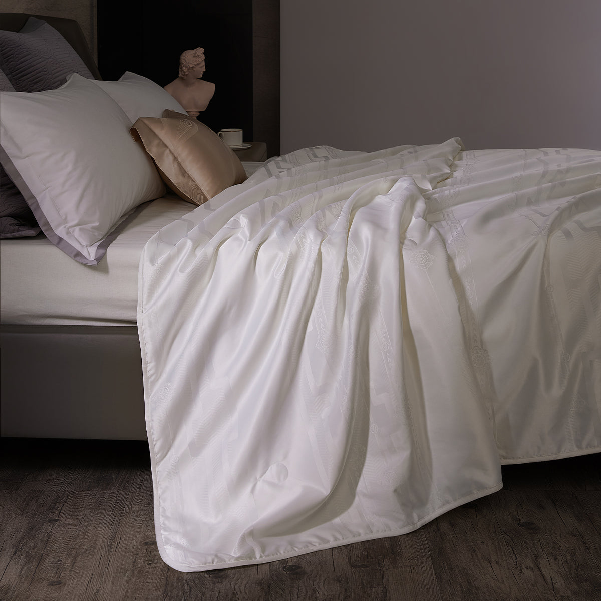 SilkLustre Jacquard Slik Quilt
