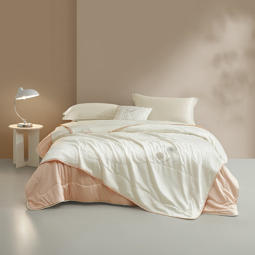 Premium Silk and Cotton Quilt
